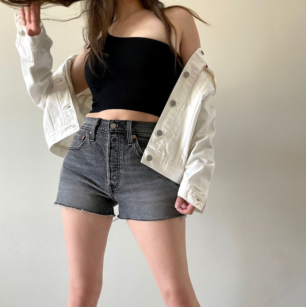 501 Levi's Shorts - Picture 2 of 4